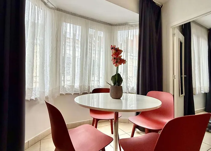 Elegant Close To The European Parliament Apartment Brüssel