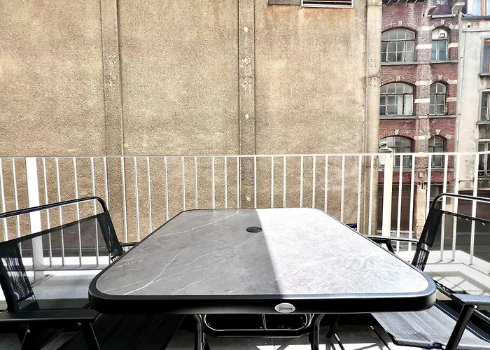 Lovely With Balcony By Grand Place For 4 Appartamento *