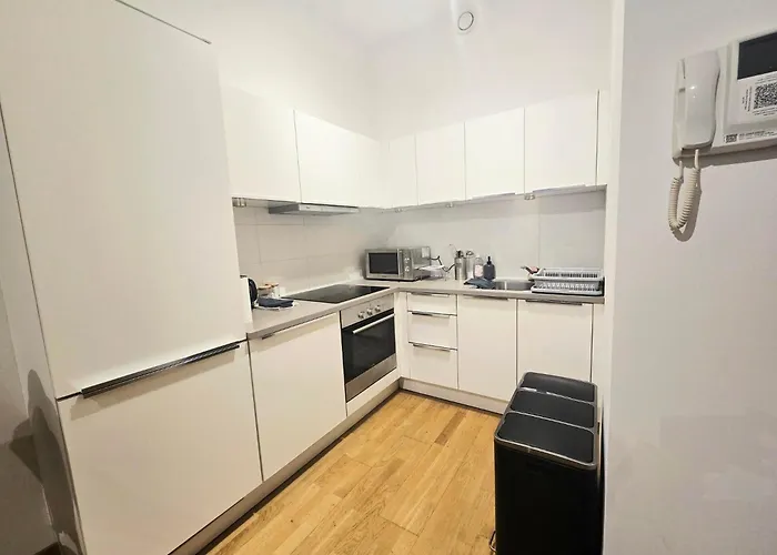 Cozy Pauli 2 * Brusel