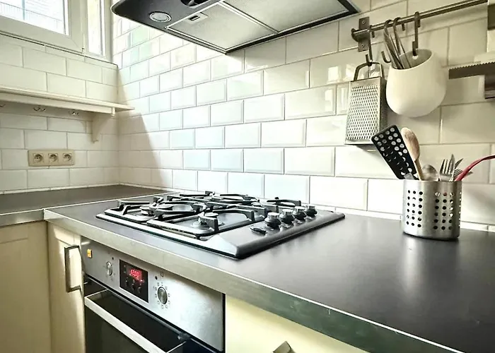 公寓 3 Min To The Grand-place 6 Min To Manneken Pis & Sleeps 6 *