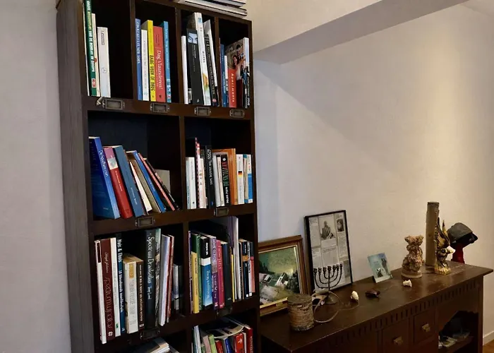 Alhambra Hideaway Prime Location *