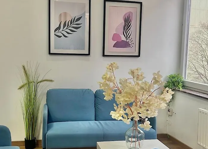 Apartmán Spacious For 6 Near Center Of