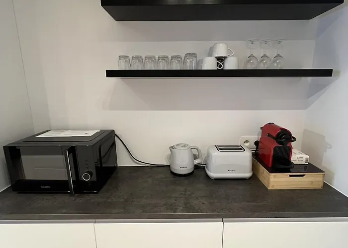 شقة Chic & Bright Near Montgomery *