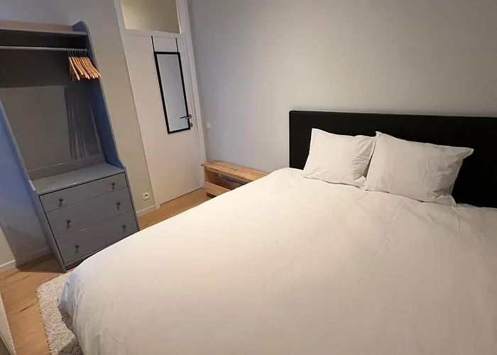 Quiet Near European District