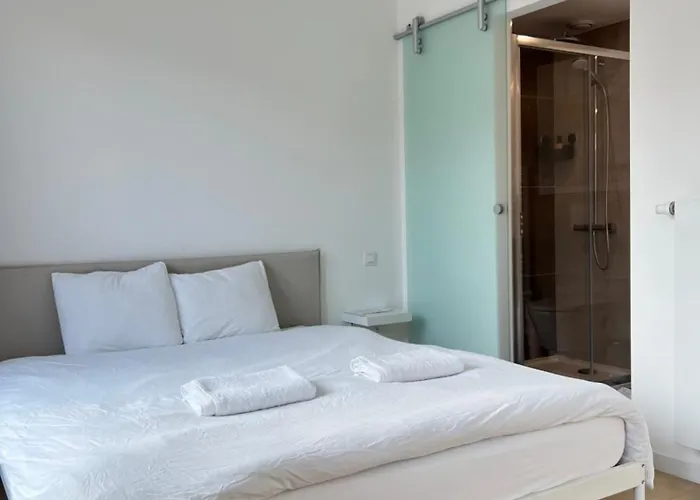 Chic & Bright Near Montgomery