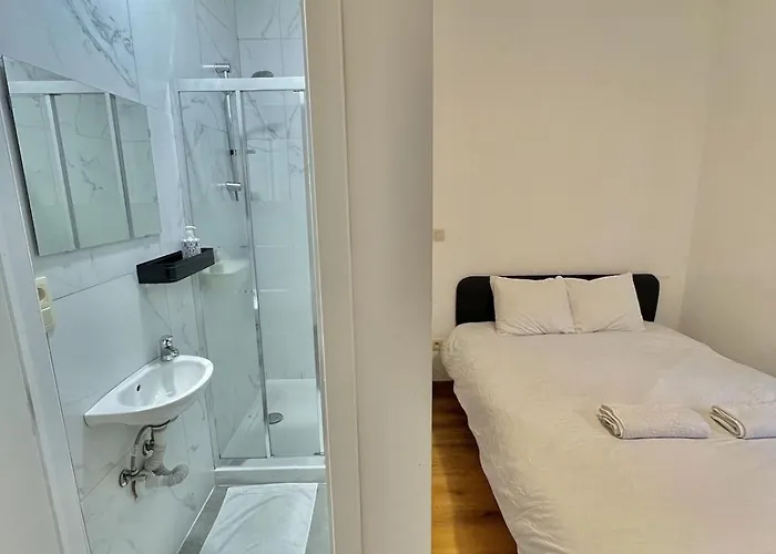 Spacious For 6 Near Center Of Апартаменты *