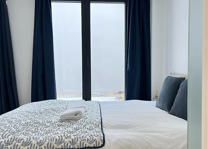 Modern & Elegant Near Montgomery בריסל