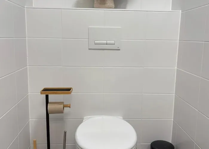 Residentiel A Tour Et Taxi شقة