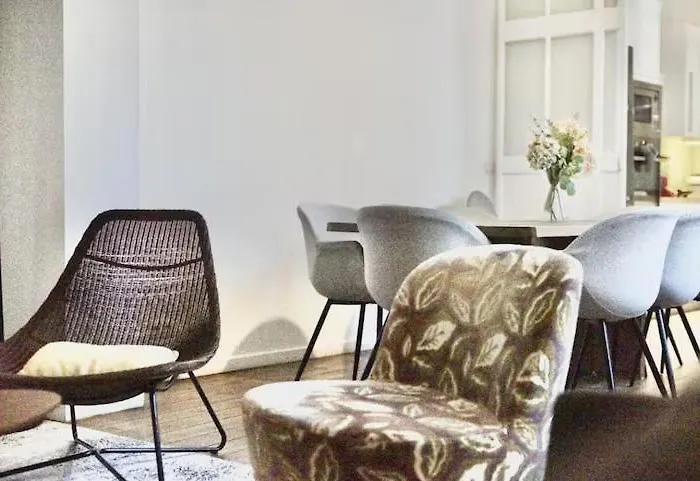 Spacious Terrace In The Heart Of *