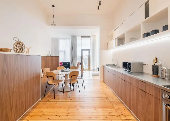 New Center Of Trendy St Gille *