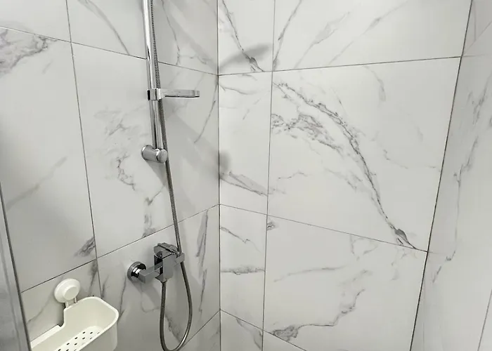 Апартаменты Spacious For 6 Near Center Of Брюссель