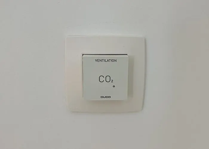 Modern & Elegant Near Montgomery Bruxelles