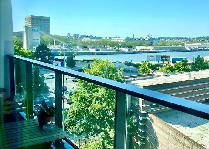 Elegant Near Atomium Ideal For Families 아파트 *