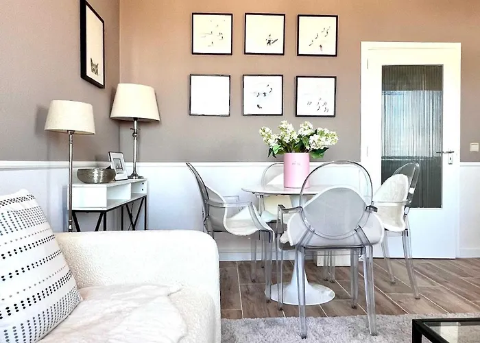 Lovely - Heart Of For 2 View Over The Daire