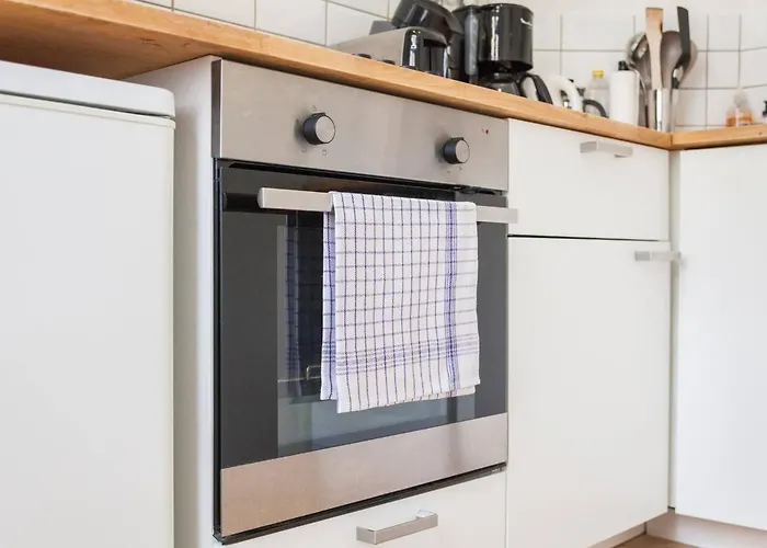 1 Bedroom W Kitchen And Bathroom In Trendy St Gilles דירה