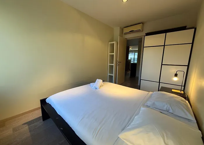 דירה With 2 Bedrooms - Sleeps 6 בריסל