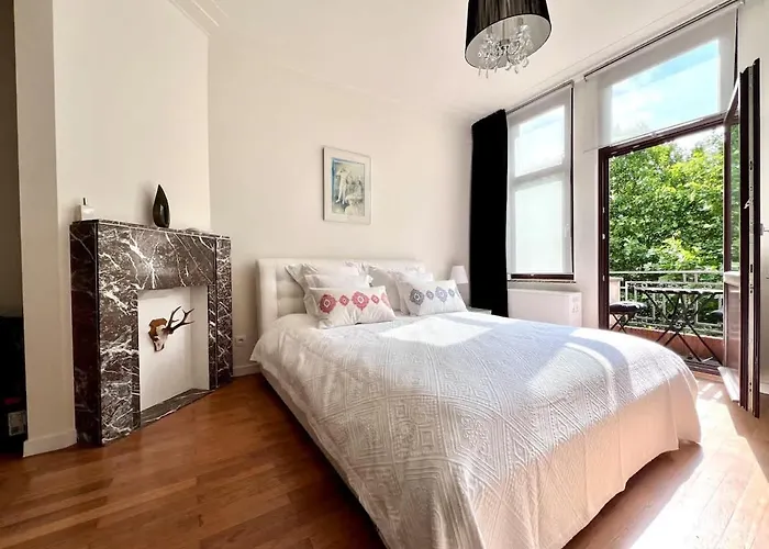 Apartament Chic Heart Of The With Balcony Bruksela