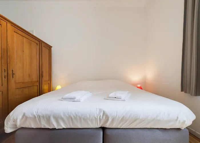 公寓 1 Bedroom W Kitchen And Bathroom In Trendy St Gilles