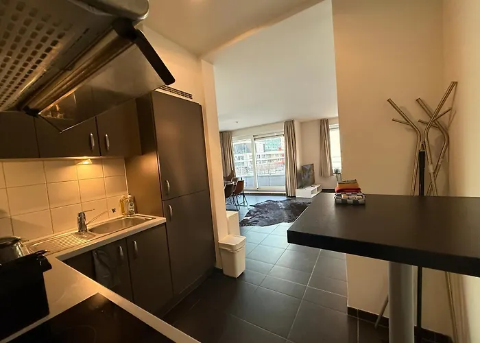 Stunning With 2 Bedrooms - Sleeps 6 Brussels