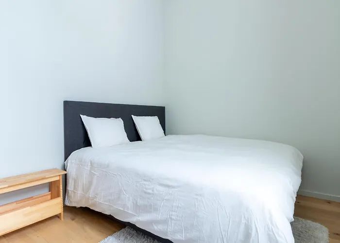 Quiet Near European District * Brusel