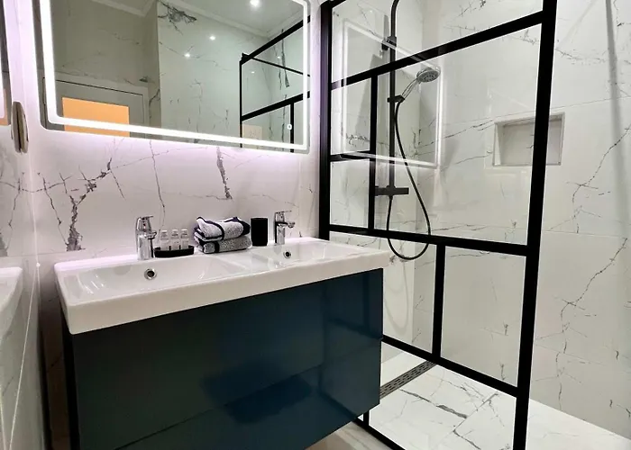 Cosy Family For Up To 9 Guests Near Midi Station Appartamento Bruxelles