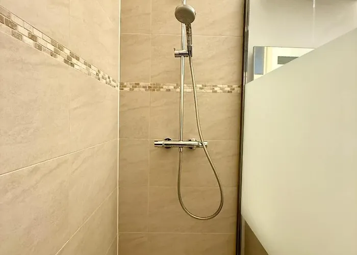 Apartamento 3 Min To The Grand-place 6 Min To Manneken Pis & Sleeps 6 Bruxelas