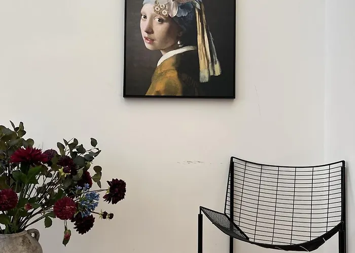 Chic & Bright Near Montgomery *