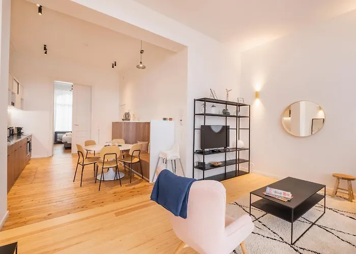 New Center Of Trendy St Gille *