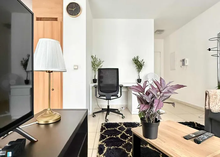 Elegant Close To The European Parliament Apartment Brüssel