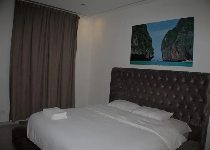 Luxurious * Βρυξέλλες