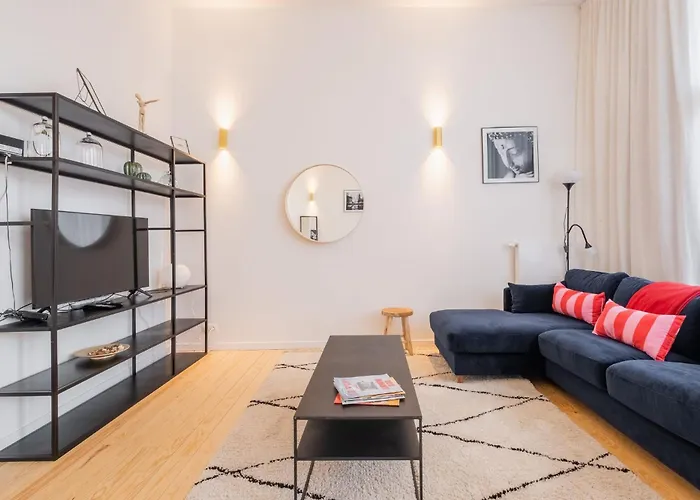 New Center Of Trendy St Gille *