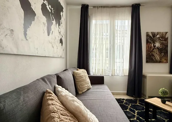 Elegant Close To The European Parliament Brüssel