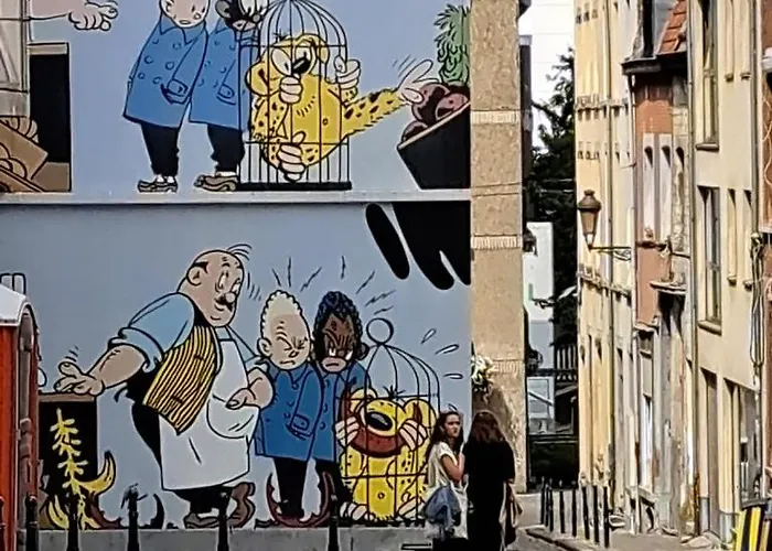 Bright And Cosy In 公寓