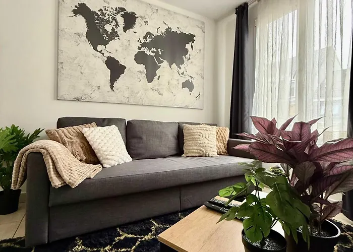 Elegant Close To The European Parliament *