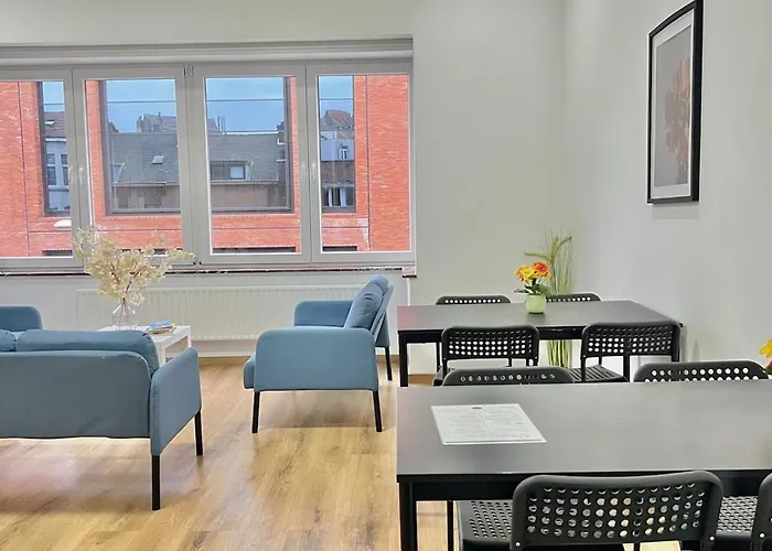 Spacious For 6 Near Center Of * Brusel