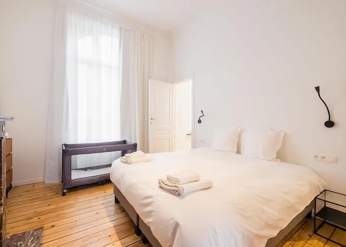 New Center Of Trendy St Gille Brüsszel