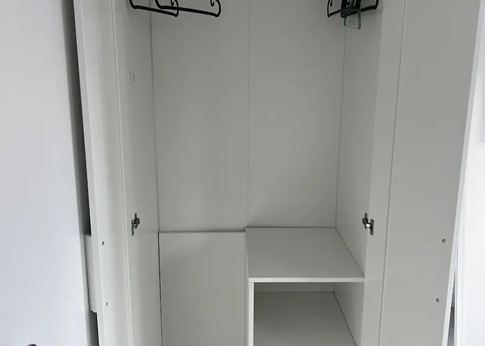 Chic & Bright Near Montgomery *