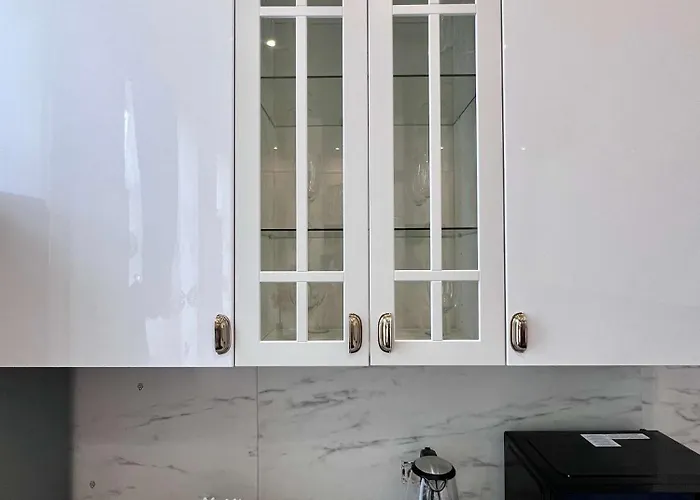 Cosy Family For Up To 9 Guests Near Midi Station *