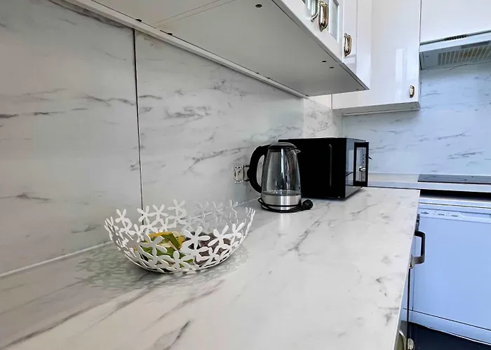 Apartmán Cosy Family For Up To 9 Guests Near Midi Station