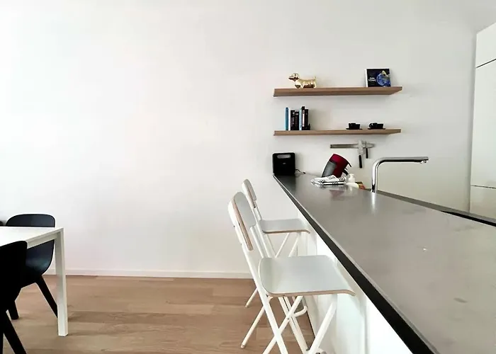 Bright Modern Loft In For 4