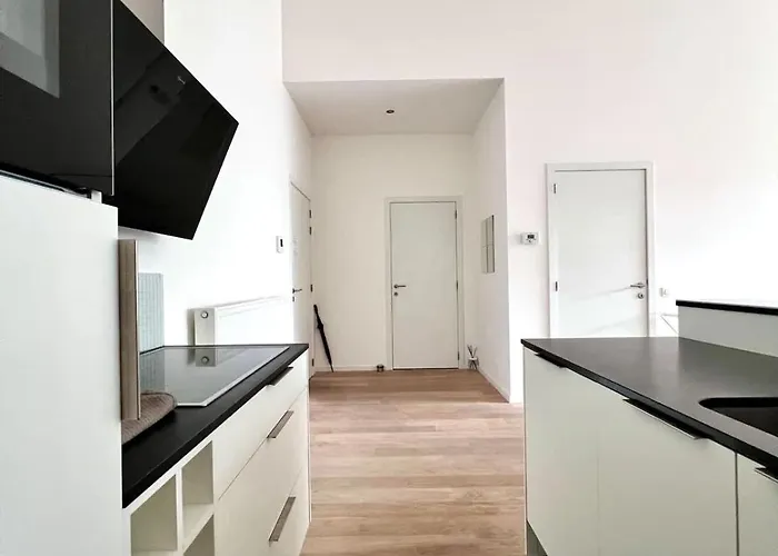 Bright Modern Loft In For 4 *