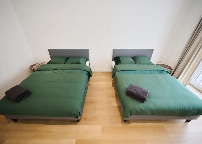 Toison D'or & Saunna 2 Βρυξέλλες