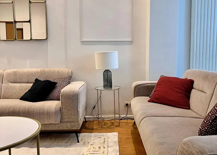 Cosy Family For Up To 9 Guests Near Midi Station Apartmán Brusel