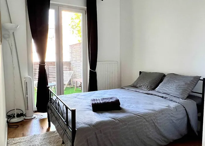 Cosy Family For Up To 9 Guests Near Midi Station Apartmán Brusel