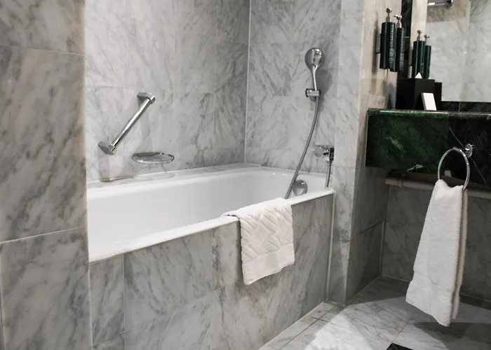 Hilton Grand Place 4*