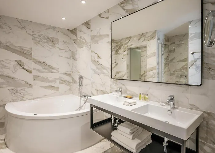 Hotel Hilton Grand Place 4*