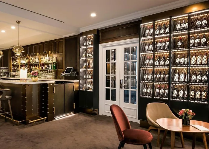 Hilton Grand Place 4*