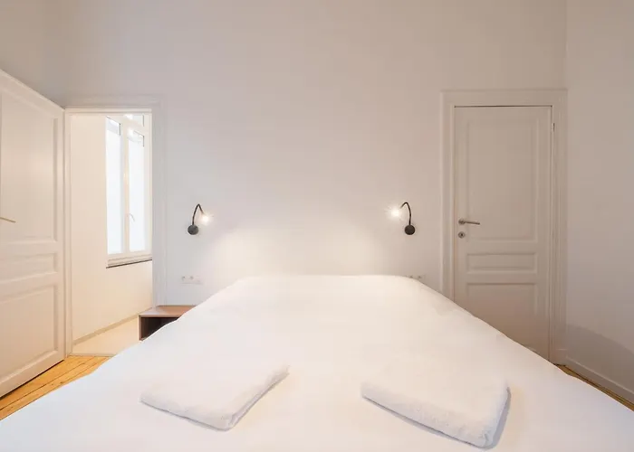 Self Check In For 2 In Heart Of Trendy Saint-gilles *