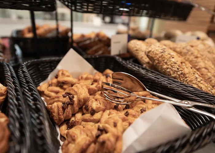 Novotel Off Grand Place Hotel