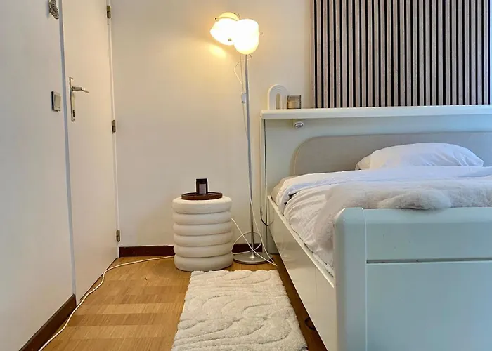 Διαμέρισμα Cozy Apartment In Brussels City Center Matonge District *